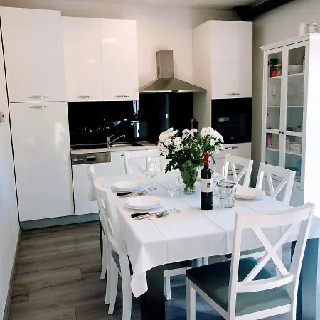 Marie With Pool, Two Bedrooms For 4+2kids * Cavoglave
