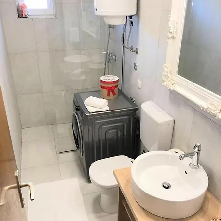Βίλα Marie With Pool, Two Bedrooms For 4+2kids *