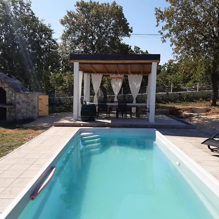 Βίλα Marie With Pool, Two Bedrooms For 4+2kids Cavoglave