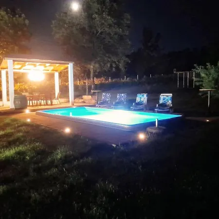 Marie With Pool, Two Bedrooms For 4+2kids *